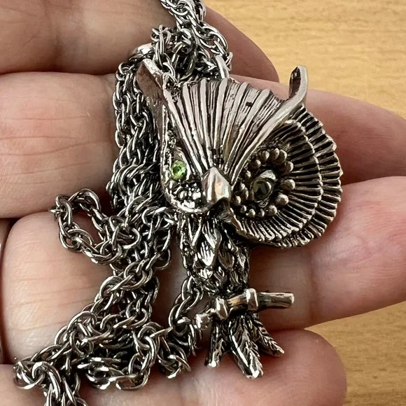 VINTAGE DAVID GRAU SPAIN GREEN CRYSTAL OWL NECKLACE PENDANT ROPE CHAIN HALLMARKD